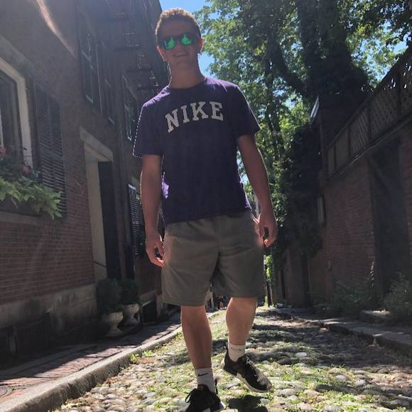 Meet your Posher, Thomas - Picture 1 of 1